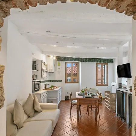 Old Town 50m And Shop Appartement Menton